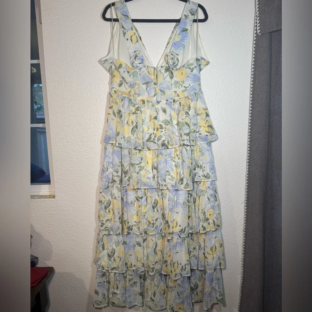 Floral Tiered V-Neck Maxi Dress in Yellow & Light Blue - Picture 4 of 7